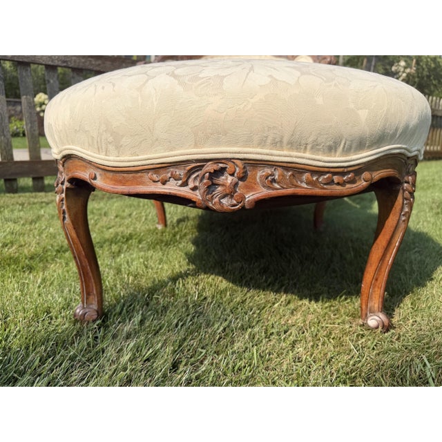 Antique Carved Louis XV Style Chaise Lounge Upholstered in Ivory For Sale - Image 9 of 18