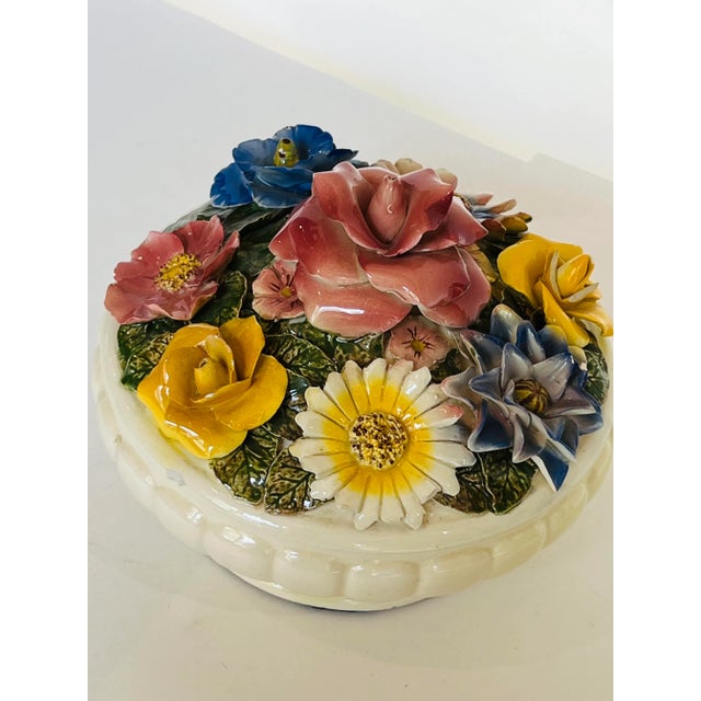Vintage Capodimonte Made in Italy Barbotine Applied Flowers Covered Bowl For Sale In Chicago - Image 6 of 12