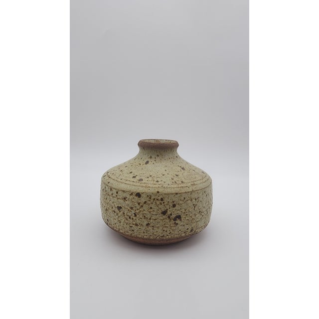 Mid-Century Modern Mid 20th Century Studio Pottery Speckled Weed Pot For Sale - Image 3 of 10