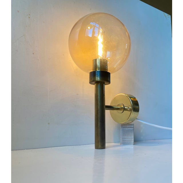 Modern Swedish Brass and Ice Cream Wall Sconce by Hans-Agne Jakobsson for Markaryd, 1960s For Sale - Image 4 of 7