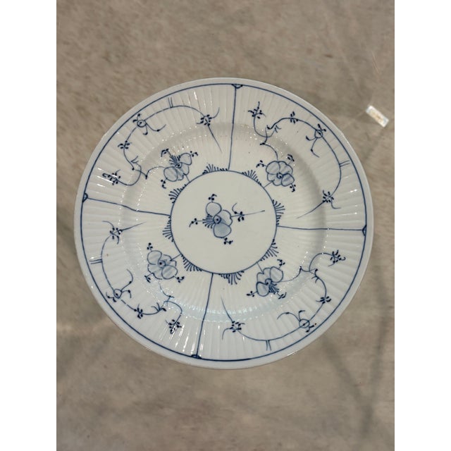Ceramic Mid-19th Century Rauenstein "Straw Flower" Blue & White Fluted Porcelain Plate For Sale - Image 7 of 11