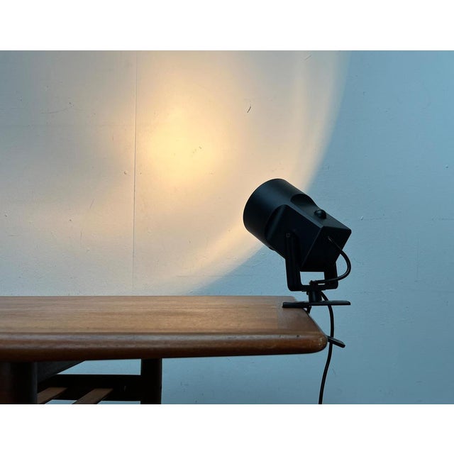 Clamp spotlight from the Danish manufacturer Louis Poulsen. A functional design classic. The small version of the Unispot....