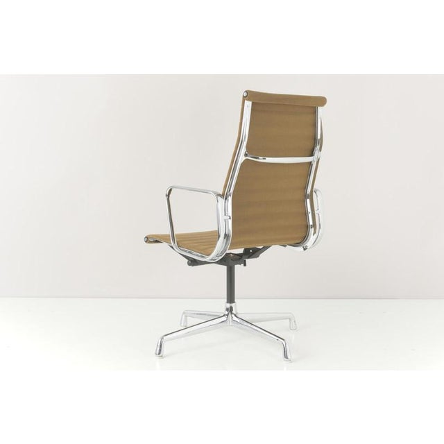 Alu Group Conference Chair by Ray and Charles Eames for Herman Miller, USA, 1958 For Sale - Image 3 of 18