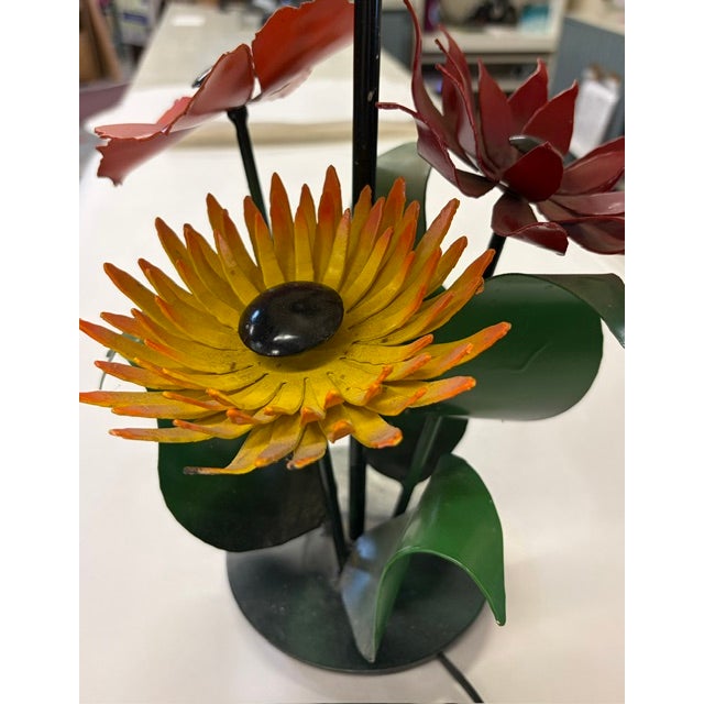 Mid-Century Modern Mid Century Floral Toleware Lamp For Sale - Image 3 of 7