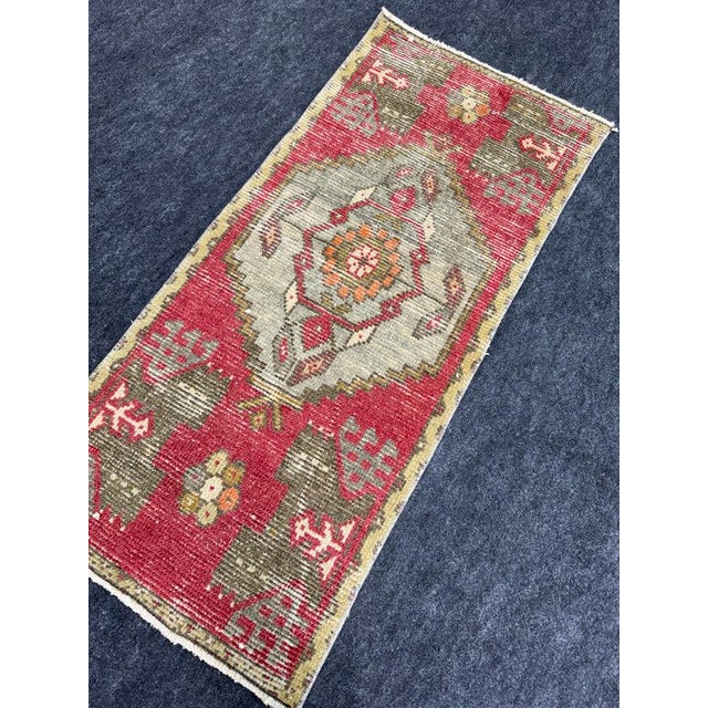 Early 21st Century Turkish Yastik Rug 1'6" x 3'3" For Sale - Image 5 of 5