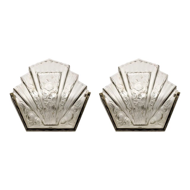 French Art Deco Wall Sconces signed by Verrerie des Hanots - a Pair For Sale