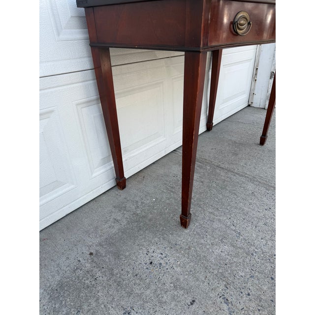 Vintage Federal Hepplewhite Style Mahogany Console Table Flip Top Game Table For Sale - Image 4 of 12