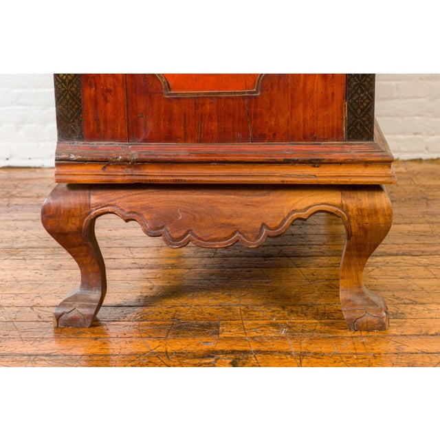 Early 20th Century Dutch Colonial Antique Lacquered Wood Cabinet with Glass Doors and Cabriole Legs For Sale - Image 5 of 13