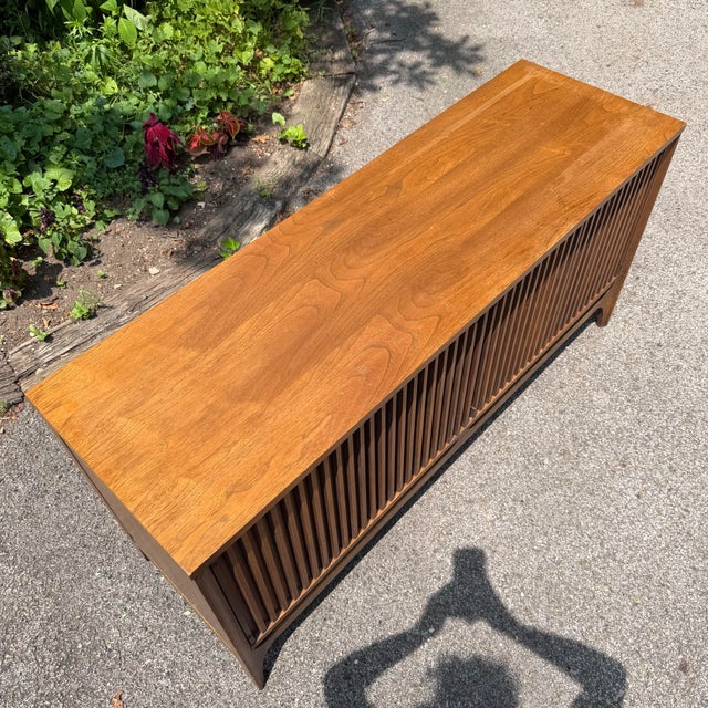 Broyhill Brasilia Walnut Mid Century Modern Room Divider / Display Cabinet, Attributed For Sale - Image 9 of 12