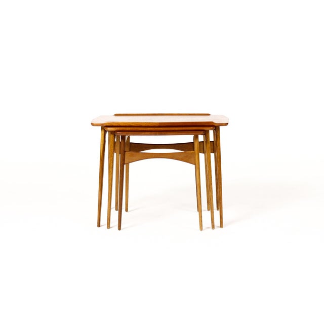 1960s Danish Modern Mid Century Vintage Teak + Oak Nesting Tables — Set of Three — Attributed to Svend Aage Madsen For Sale - Image 5 of 15