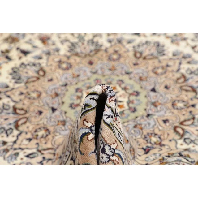 Kashan Rug in Hand-Knotted Wool For Sale - Image 9 of 11