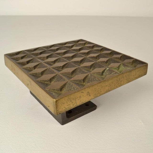 1970s Square Push and Pull Door Handle in Bronze in Diamond Relief, 1970s For Sale - Image 5 of 13