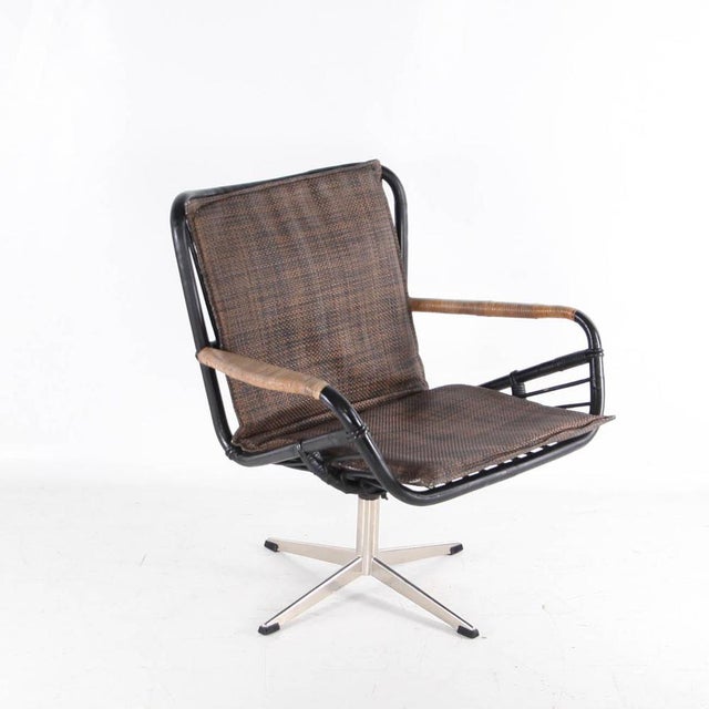 Swivel Armchair in Rattan and Chrome, 1970s For Sale - Image 4 of 15