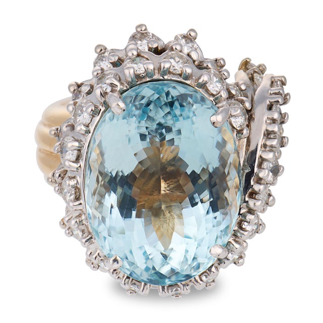 Contemporary Vintage 14.60 Carat Aquamarine Diamond 14k Yellow Gold Cocktail Ring, Size 6 For Sale - Image 3 of 6