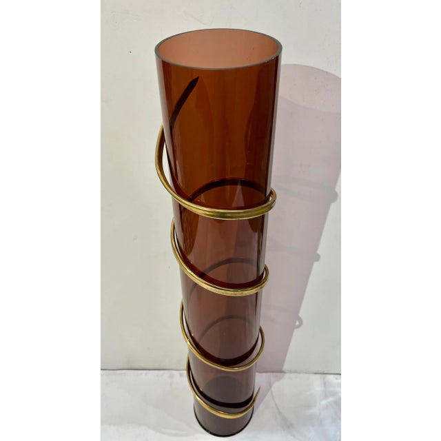 1970s Italian Organic Brass Snake Swirls Brown Lucite Tall Vase For Sale - Image 4 of 12