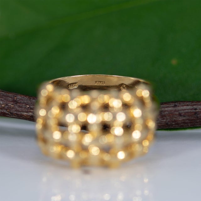Basket-Weave Estate Ring in Solid 14k Gold – Woven Gold Ring, Size 7 For Sale - Image 9 of 9