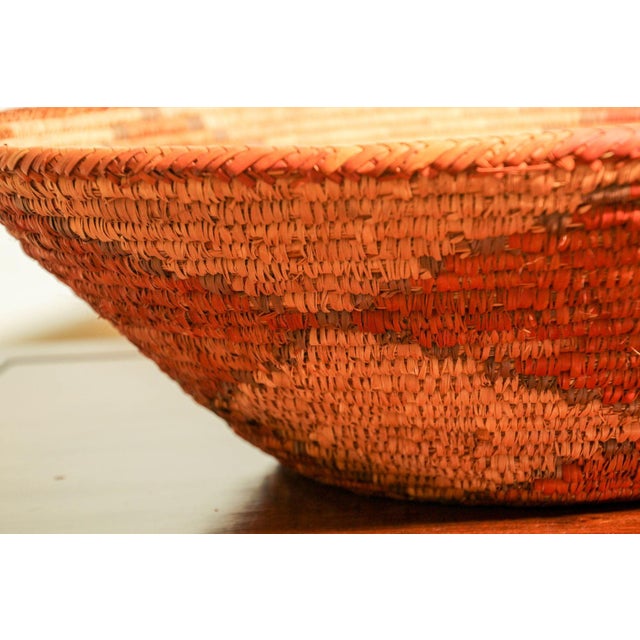 Large American Western Basket Vintage Woven Reed 1950s For Sale In Palm Springs - Image 6 of 12