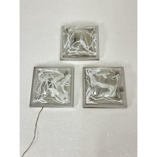 1960s Murano Glass Wall Lamps in the style of Toni Zuccheri for Mazzega, 1960s, Set of 3 For Sale - Image 5 of 15