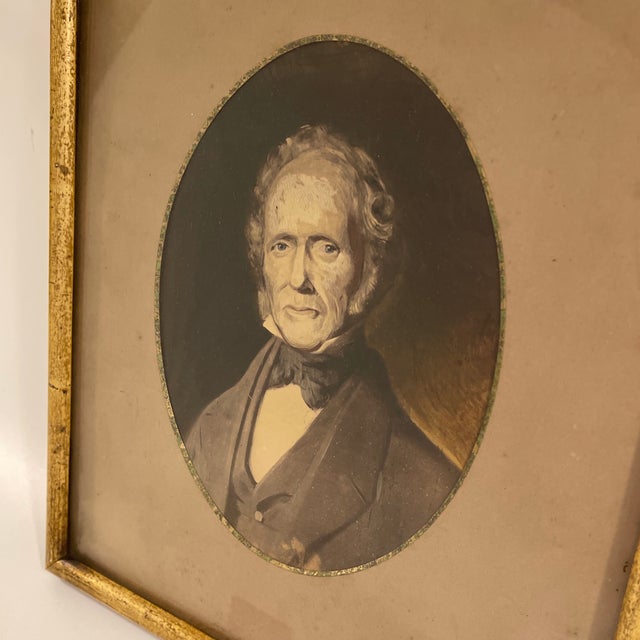 Antique regency gentleman portrait, Hand painted, in original gold gilt frame. Oval matt