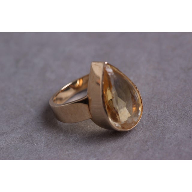Ring in 18 Karat Gold with Teardrop-Shaped Citrine, 1960s For Sale - Image 6 of 6