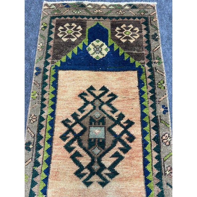 Turkish Yastik Rug 1'5" x 3'1" For Sale - Image 4 of 5