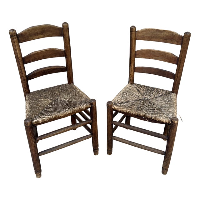 Pair of 19th Century Antique American Ladder-Back Chairs With Rush Seats For Sale