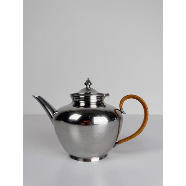 Mid-20th Century Pewter Tea Set with Rattan Wrapped Handlers from Gras et Etienne, 1950s, Set of 3 For Sale - Image 13 of 18