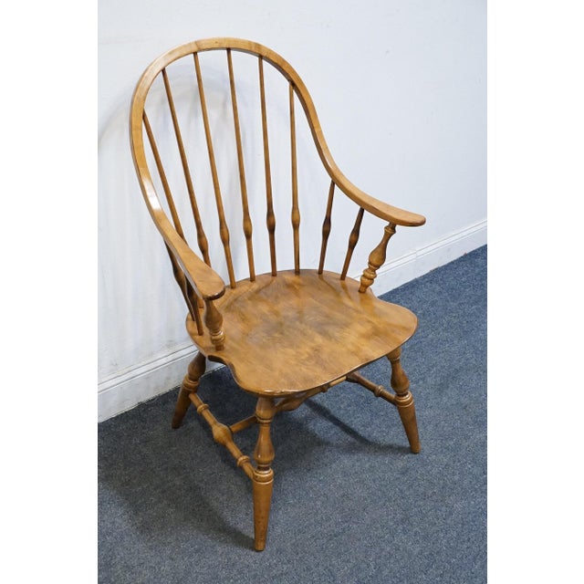 ETHAN ALLEN Circa 1776 Collection Solid Maple Early American Bowback Windsor Dining Arm Chair 18-6211A 40.25" High 24.5"...