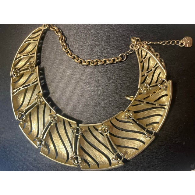 Gold MCM Jewelry Marriage Hollywood Golden Age Matte Gold Collar Necklace and Earrrigs. For Sale - Image 8 of 10