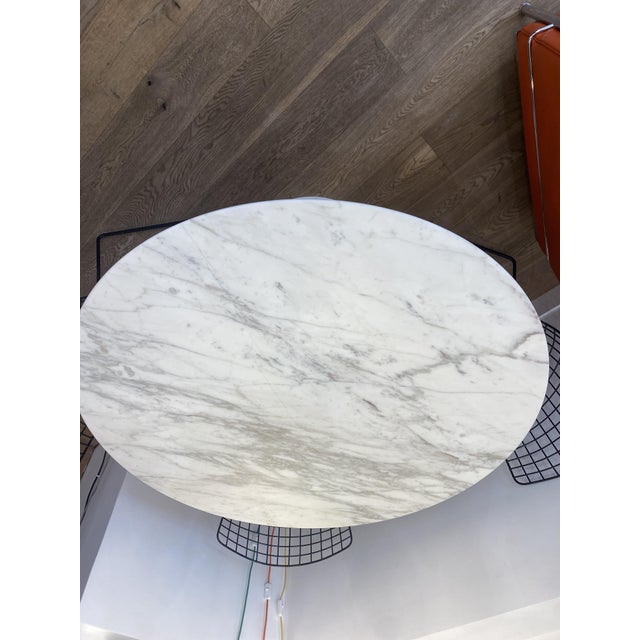 Vintage Tulip Round Table in Calacatta Marble by Eero Saarinen for Knoll Inc., 1970s For Sale - Image 6 of 11