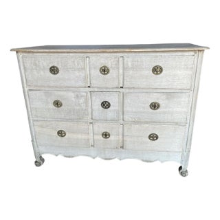 Early 19th Century Louis XV French Bleached Oak Chest of Drawers For Sale
