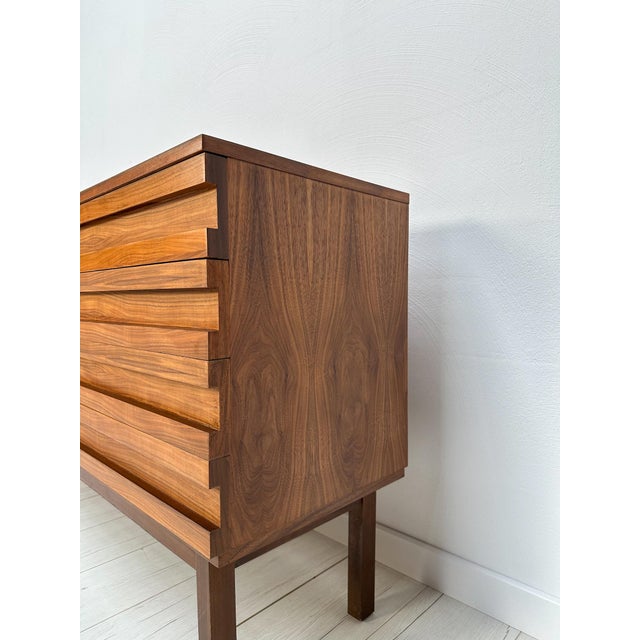Large Vintage Minimalistic Walnut Sideboard, 1960s For Sale - Image 6 of 15