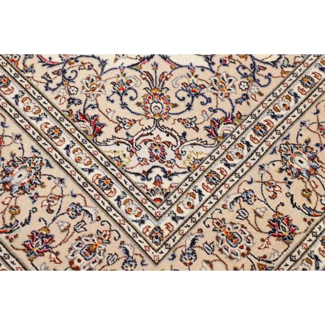 Middle Eastern Rug in Pure Wool For Sale - Image 6 of 11