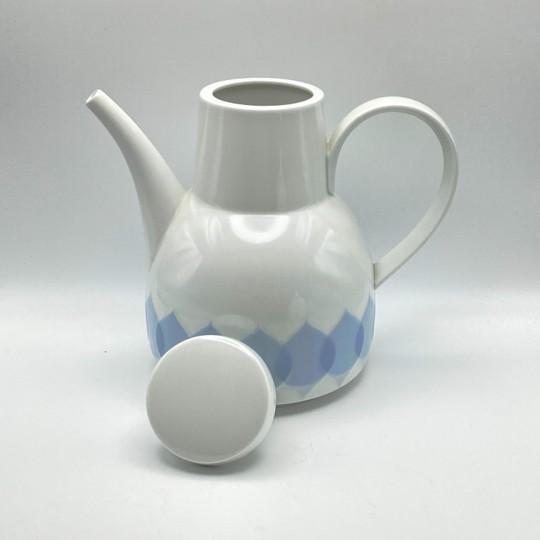 Vintage Bjorn Wiinblad “Lotus Azure” for Rosenthal Studio-Line Coffee & Dessert Service for 12: Complete 40-Piece Set For Sale In Philadelphia - Image 6 of 18