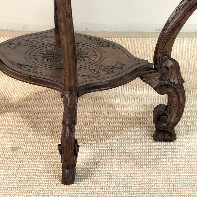 19th Century Italian Carved Walnut End Table With Removable Tray For Sale - Image 17 of 18