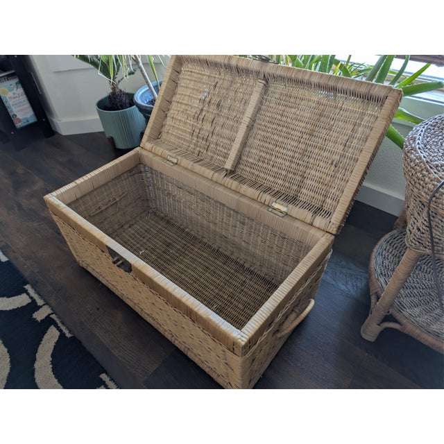 Mid 20th Century Jaco Wicker Trunk/Blanket Chest For Sale In Boise - Image 6 of 6