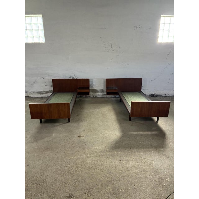Brown Teak Queensize Bed by Hans J Wegner from Getama, 1960s, Set of 2 For Sale - Image 8 of 13