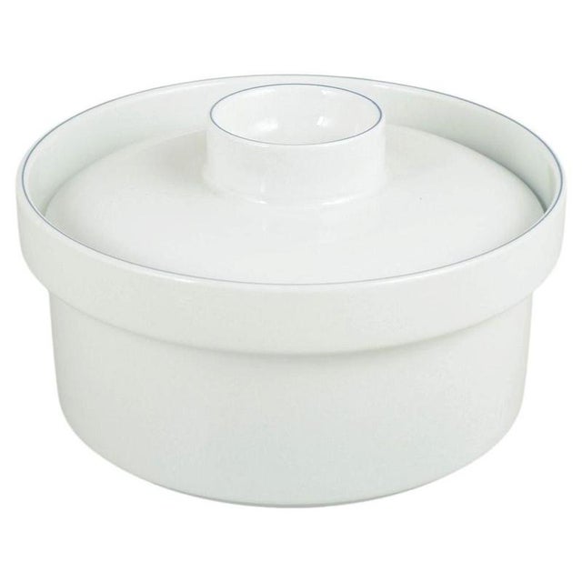 1990s Vintage Blue Line Lidded Tureen in Faience by Grethe Meyer for Royal Copenhagen, 1990s For Sale - Image 5 of 5