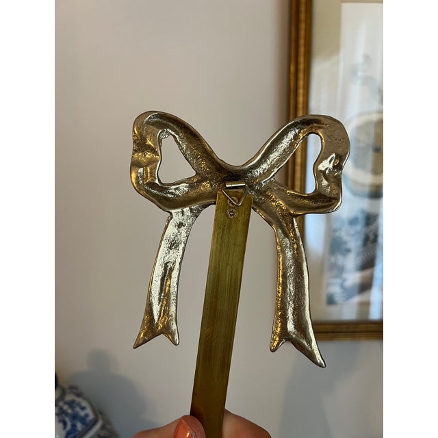 Vintage Brass Bow & Tassel Picture Frame Decoration, 3pc Adjustable Wall Plate Hanger For Sale - Image 6 of 10