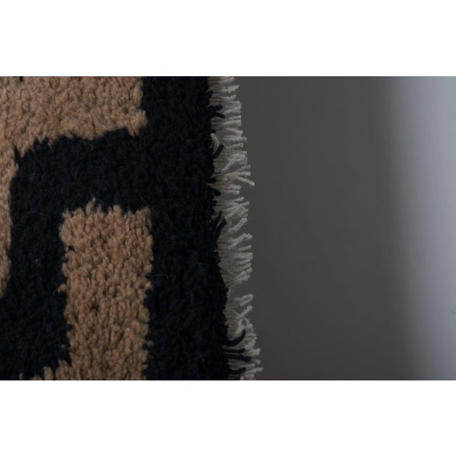 1960s Vintage Organic Wool Turkish Tulu Rug 3'1'' X 6'2'' For Sale - Image 6 of 10