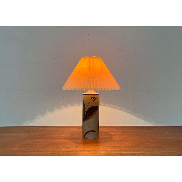 Mid-Century Modern Danish Lilia Series Studio Pottery Table Lamp by Haico Nitzsche for Søholm For Sale - Image 17 of 18