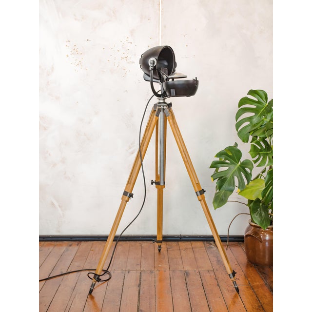 Matte Black Electric Patt 123 Theater Lamp on Wooden Tripod Floor Lamp from Strand, 1950s For Sale - Image 15 of 18