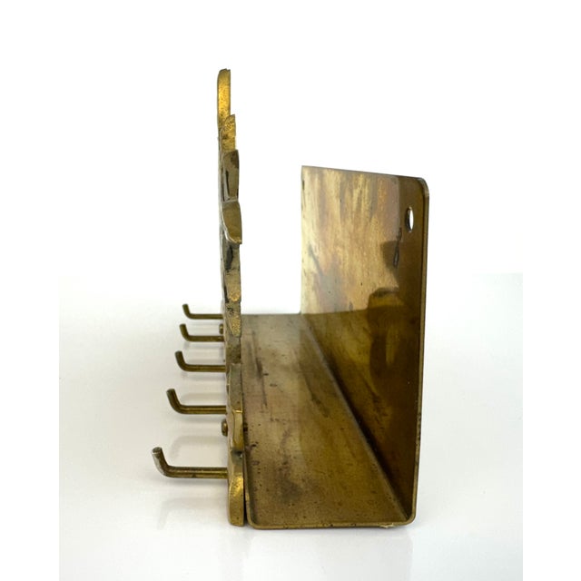 1980s Vintage Brass Pineapple Wall Rack With Hooks, Hollywood Regency Key Holder For Sale - Image 5 of 10