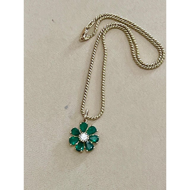 Emerald and Solitaire Diamonds Flower Pendant Necklace 14 Karat Yellow Gold For Sale - Image 4 of 18
