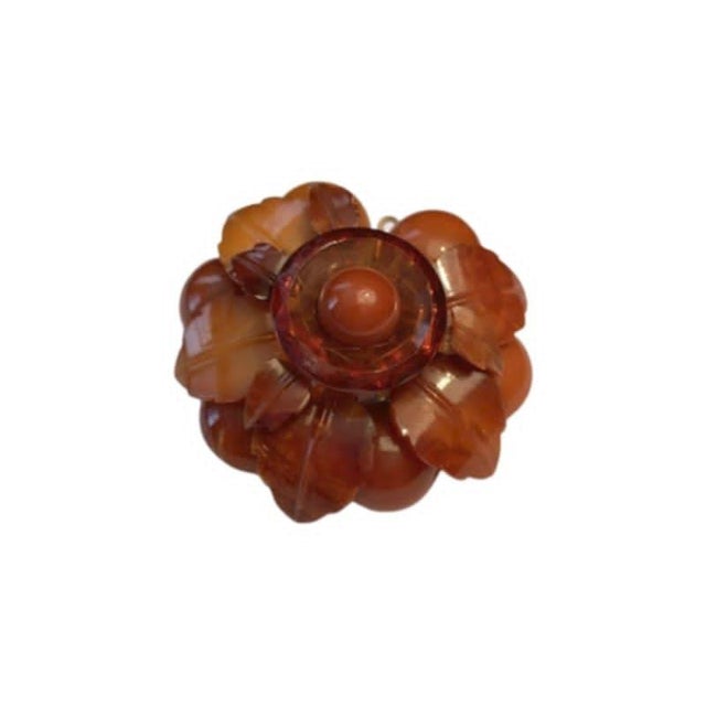 Art Deco Antique Natural Butterscotch Amber Floral Brooch Pin Pendant For Sale - Image 3 of 3