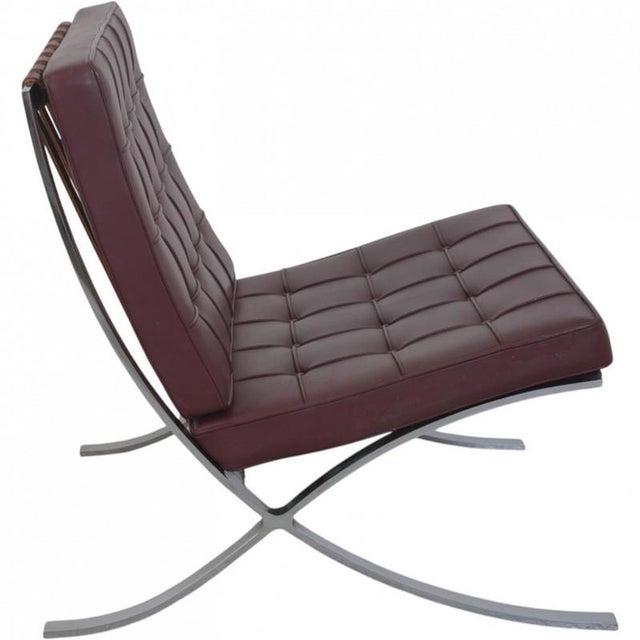 Barcelona Chair in Burgundy Leather by Ludwig Mies van der Rohe, 2000s For Sale - Image 9 of 18