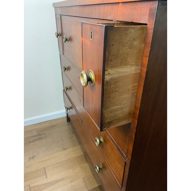 Wood Early 19th Century Federal Hepplewhite Chest For Sale - Image 7 of 11
