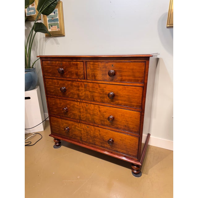19th Century English Chest of Drawers For Sale In Nashville - Image 6 of 15