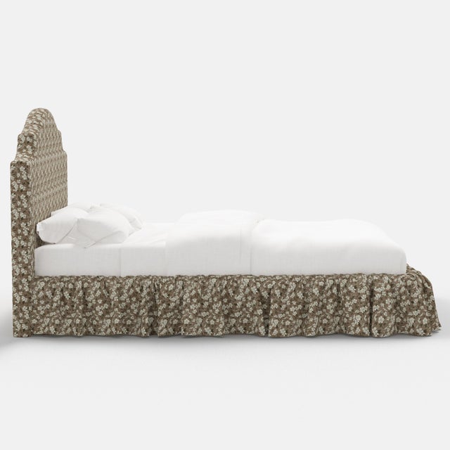 Stoffer Home x Cloth & Company Thelma Ruffle Platform Bed in Dogwood Floral Mauve, Full/Double For Sale In Chicago - Image 6 of 7