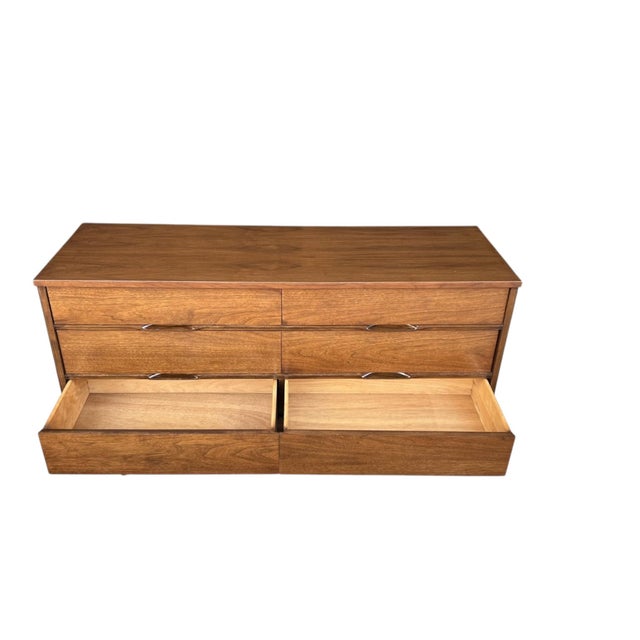 Mid-Century Modern Walnut 6-Drawer Credenza With Integrated Wood Pulls For Sale - Image 9 of 11